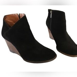 Lucky Brand Suede Wedge Heel Ankle Boots!